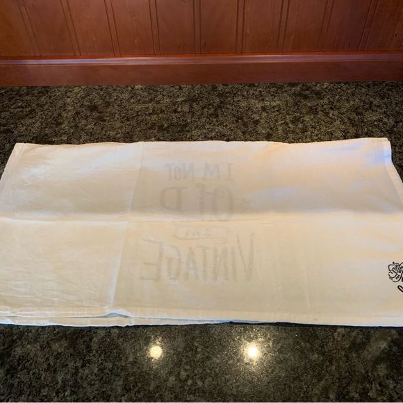 🎁 Funny NWOT 100% Cotton Dishtowel “I’m Not Old I’m Vintage” - Picture 6 of 9